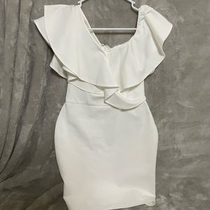 white HOCO dress one shoulder & one off the shoulder sleeve size 4